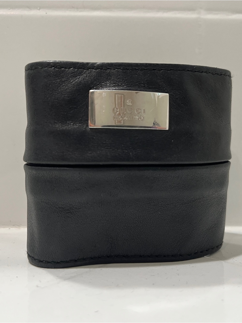 GUCCI Black Leather Bracelet with Zip and Pocket